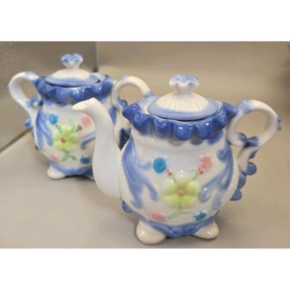 Vintage Cream &‎ Sugar Porcelain Blue Ruffle And Floral Design 20th Cen. B#26